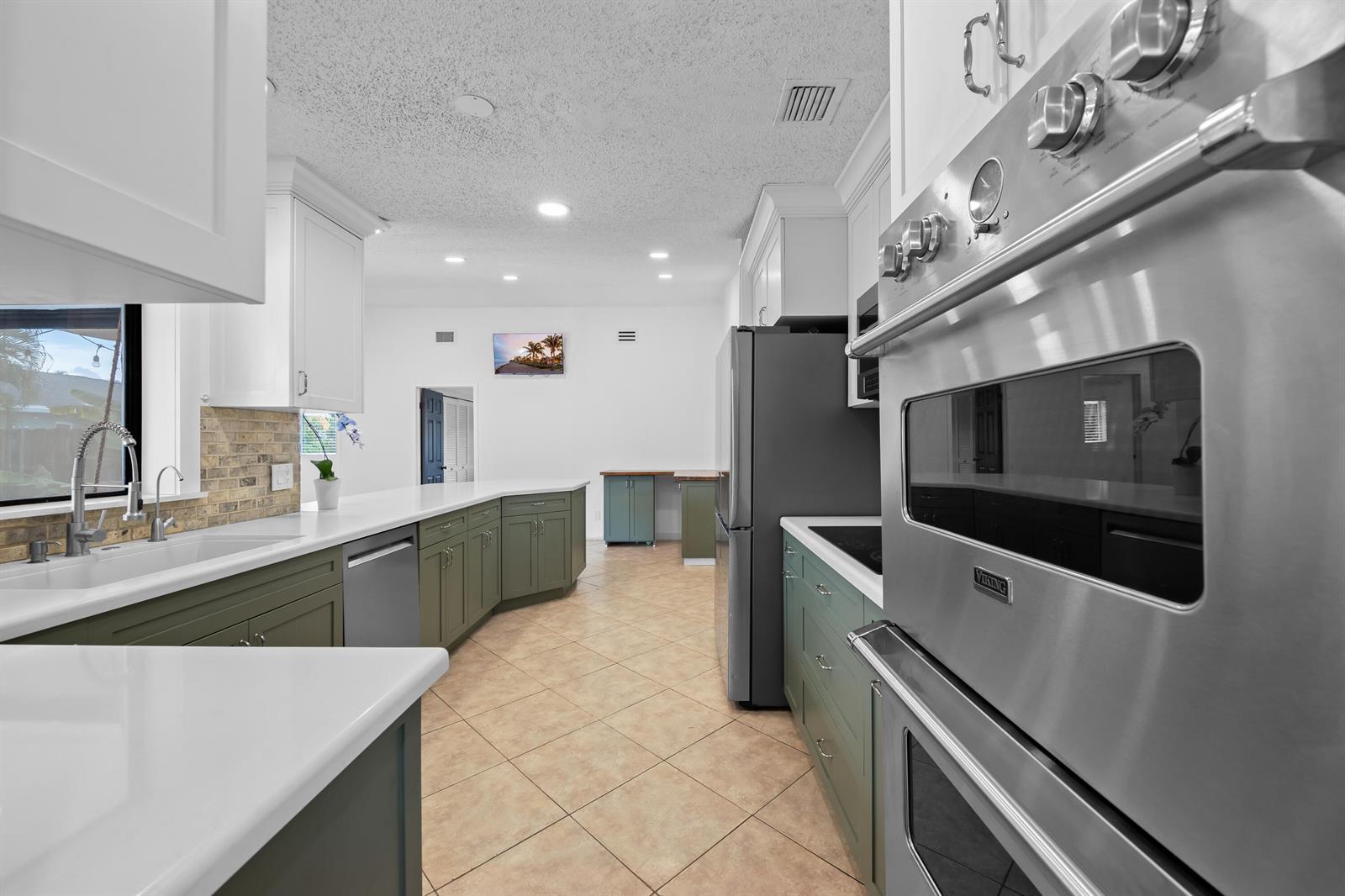9965 NW 23RD Street, Coral Springs FL 33065 photo 2