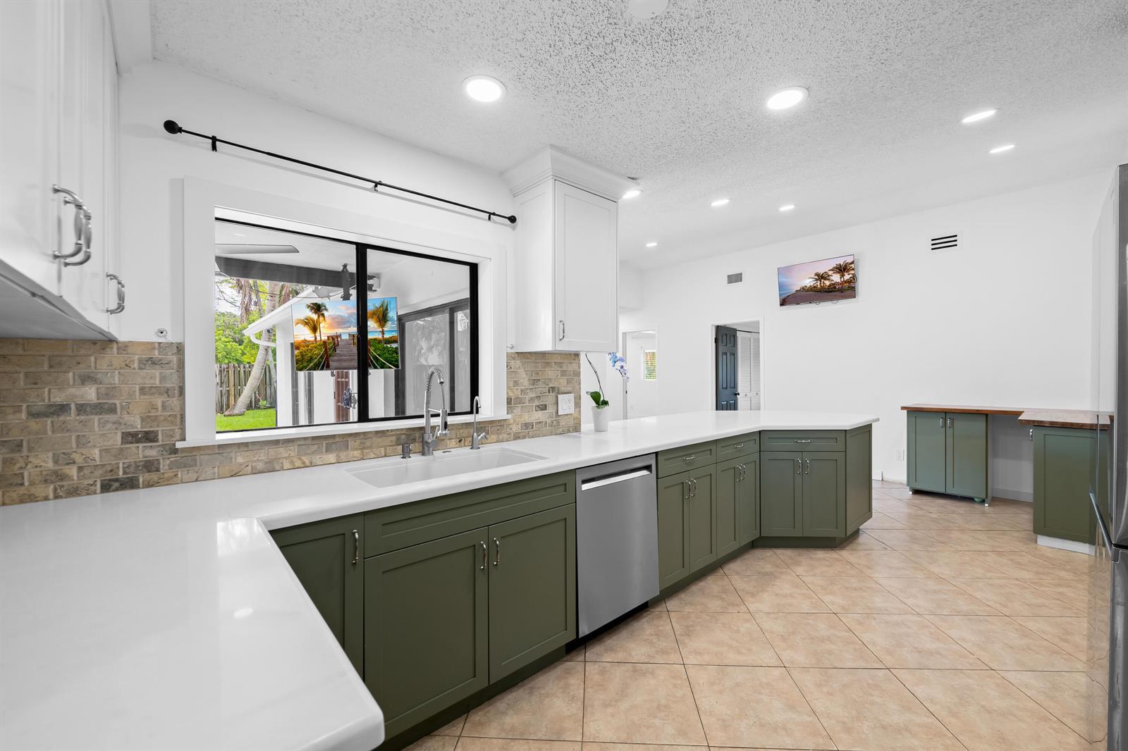 9965 NW 23RD Street, Coral Springs FL 33065 photo 4
