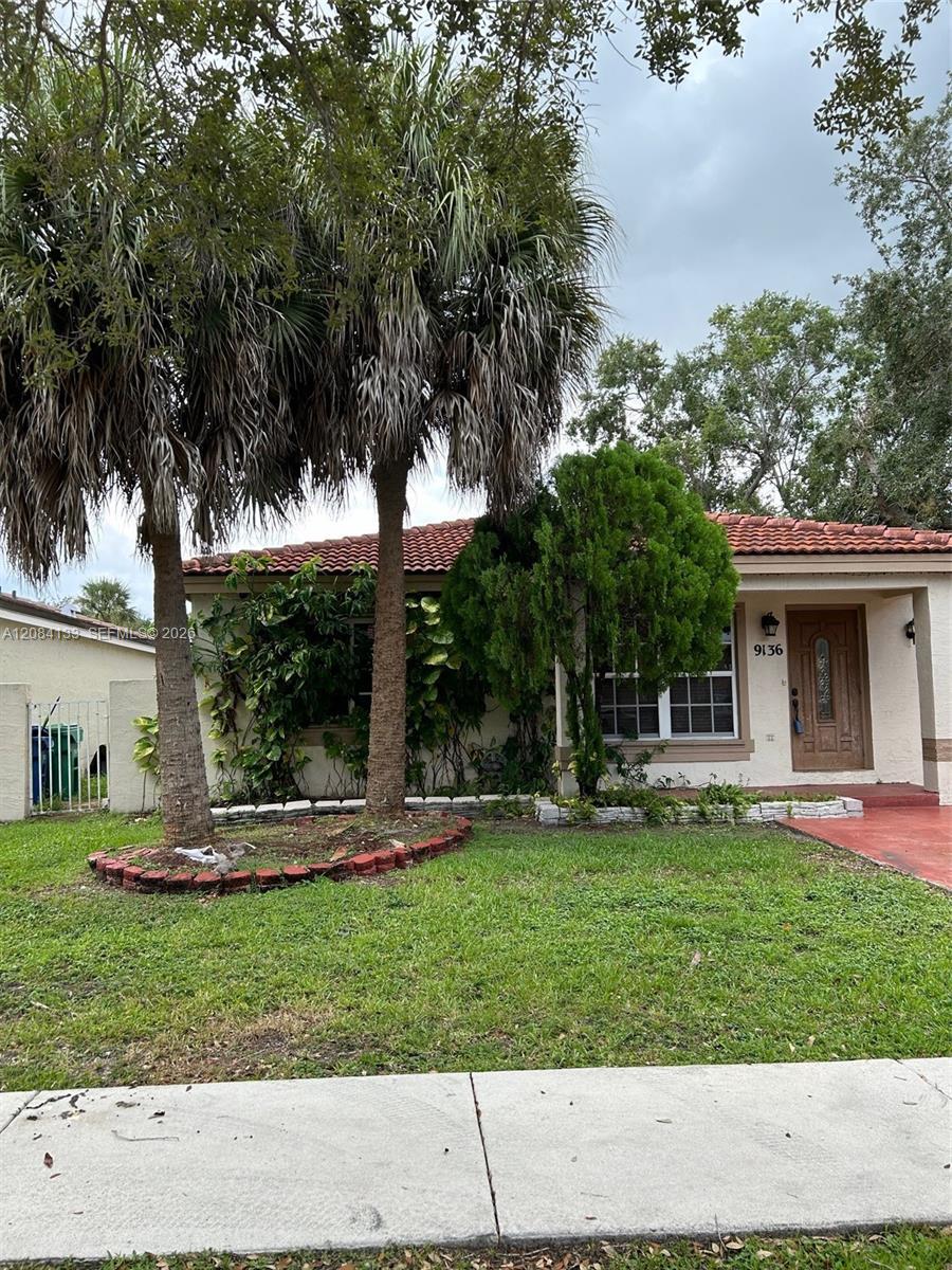 9136 NW 192nd Ter, Hialeah FL 33018 photo 2