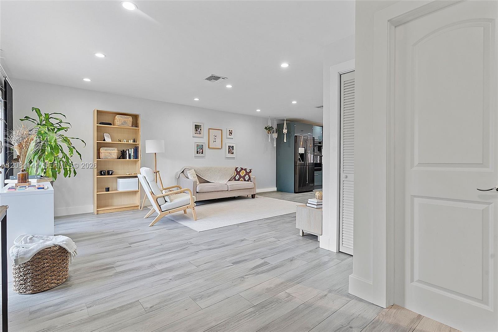 4868 Sheridan St # 5, Hollywood FL 33021 photo 2