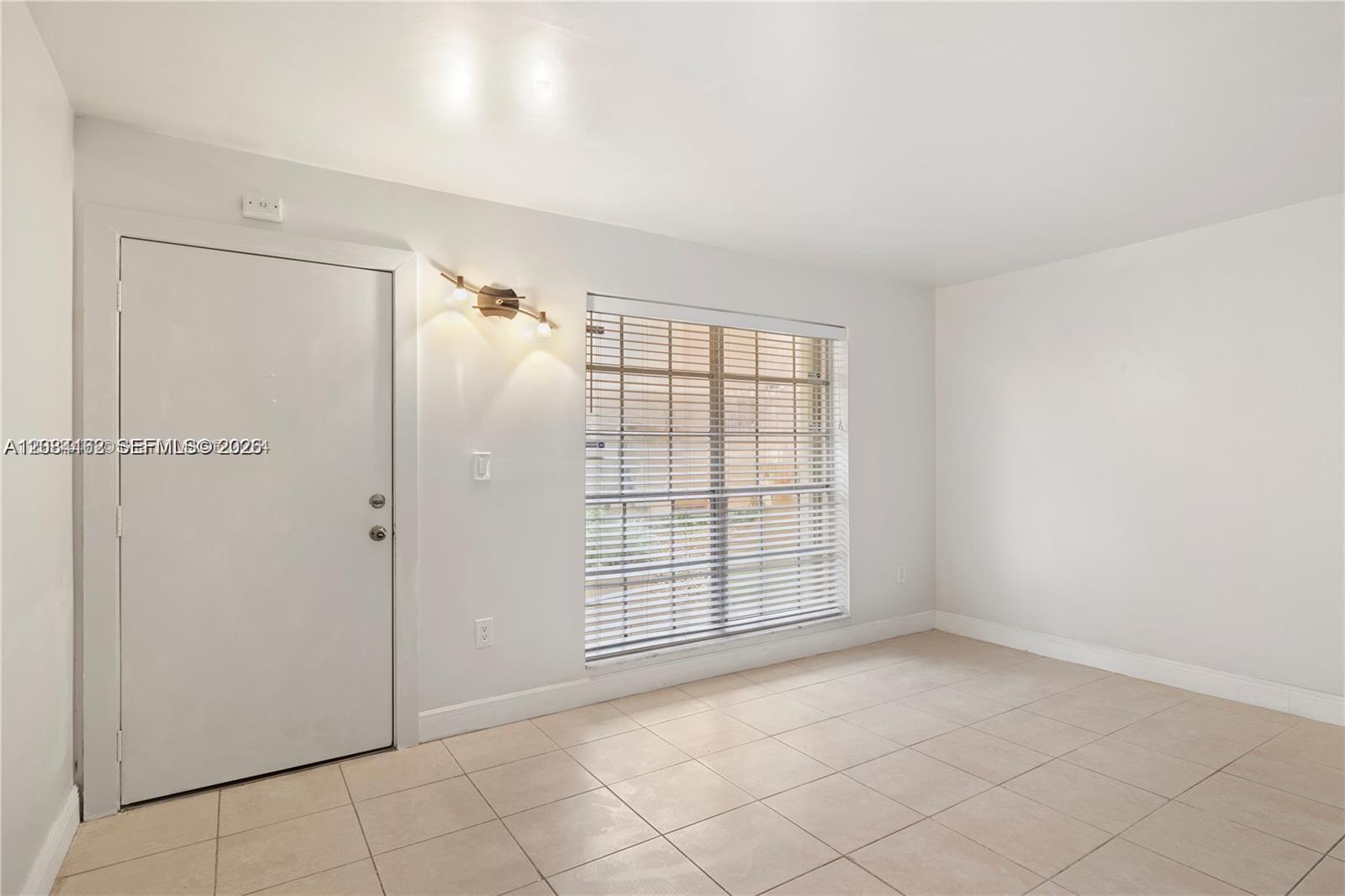 7241 Miami Lakes Dr # D19, Miami Lakes FL 33014 photo 5