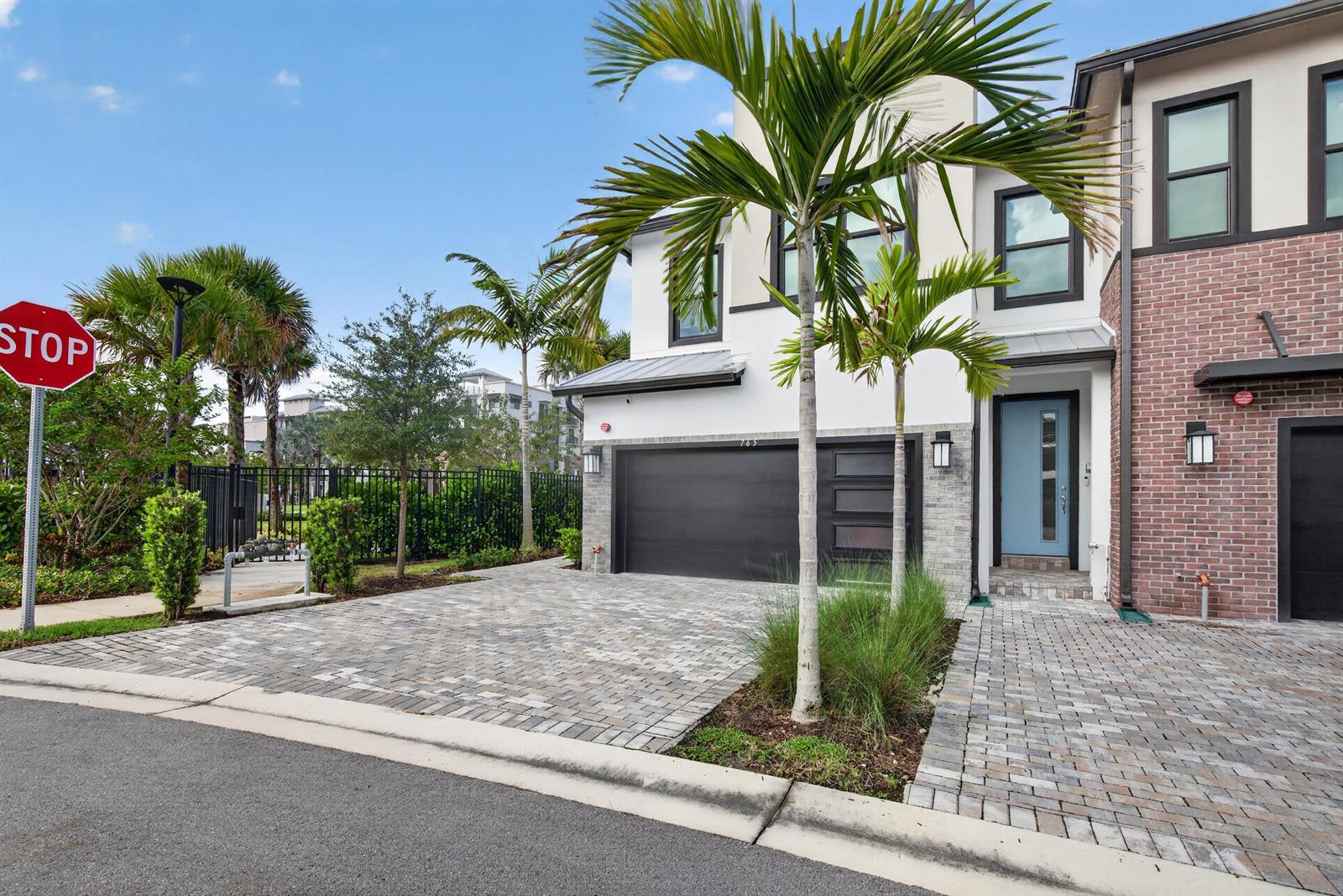 765 NW 84TH Terrace, Plantation FL 33324 photo 2