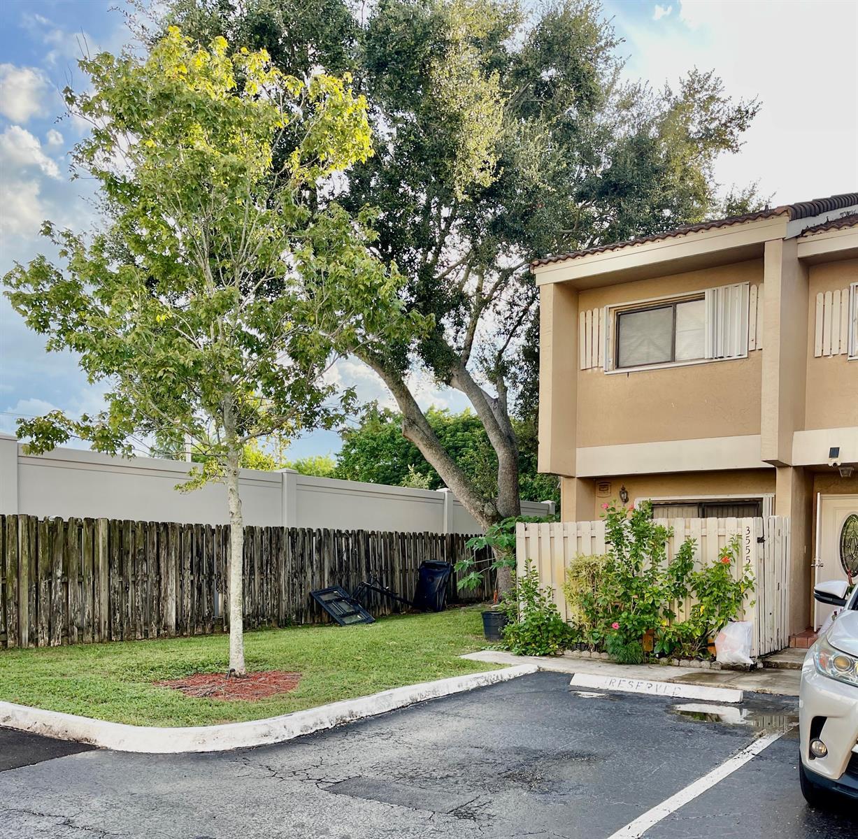 3555 NW 91st Lane, Sunrise FL 33351 photo 3