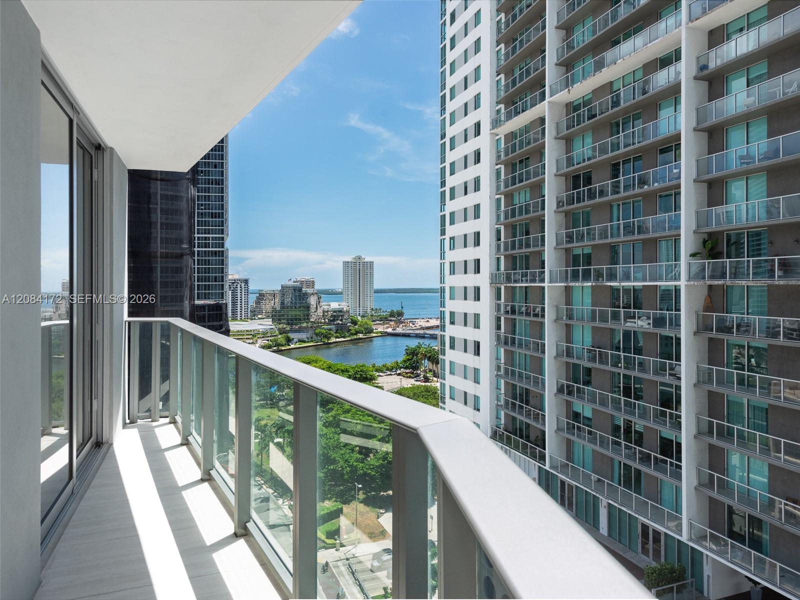 77 SE 5th St # 1714, Miami FL 33131 photo 2