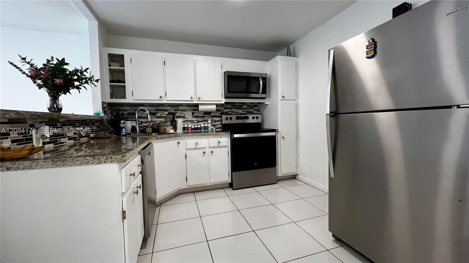 2780 NE 183rd St # 303, Aventura FL 33160 photo 2