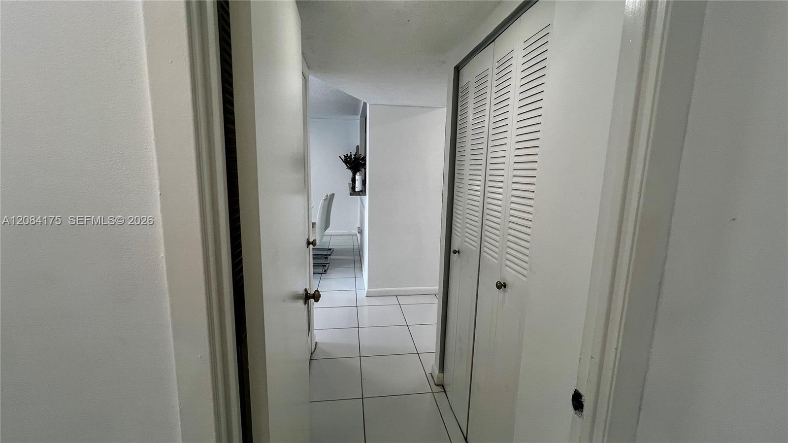 2780 NE 183rd St # 303, Aventura FL 33160 photo 3