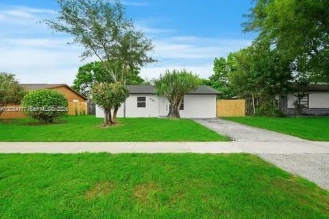 8201 SW 7th Ct, North Lauderdale FL 33068 photo 2