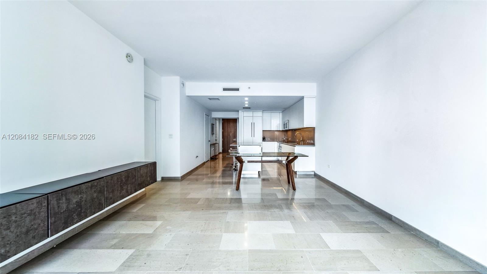 68 SE 6th St # 1605, Miami FL 33131 photo 5