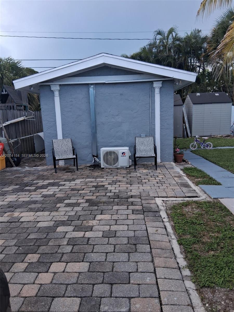 137 Abaco Dr # 1, Palm Springs FL 33461 photo 2