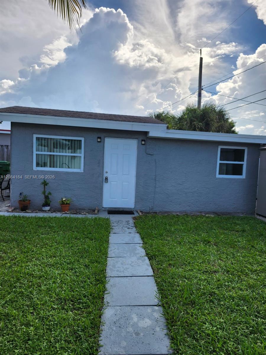 137 Abaco Dr # 1, Palm Springs FL 33461