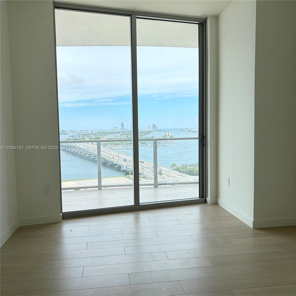 1400 Biscayne Blvd # 2003, Miami FL 33132 photo 4