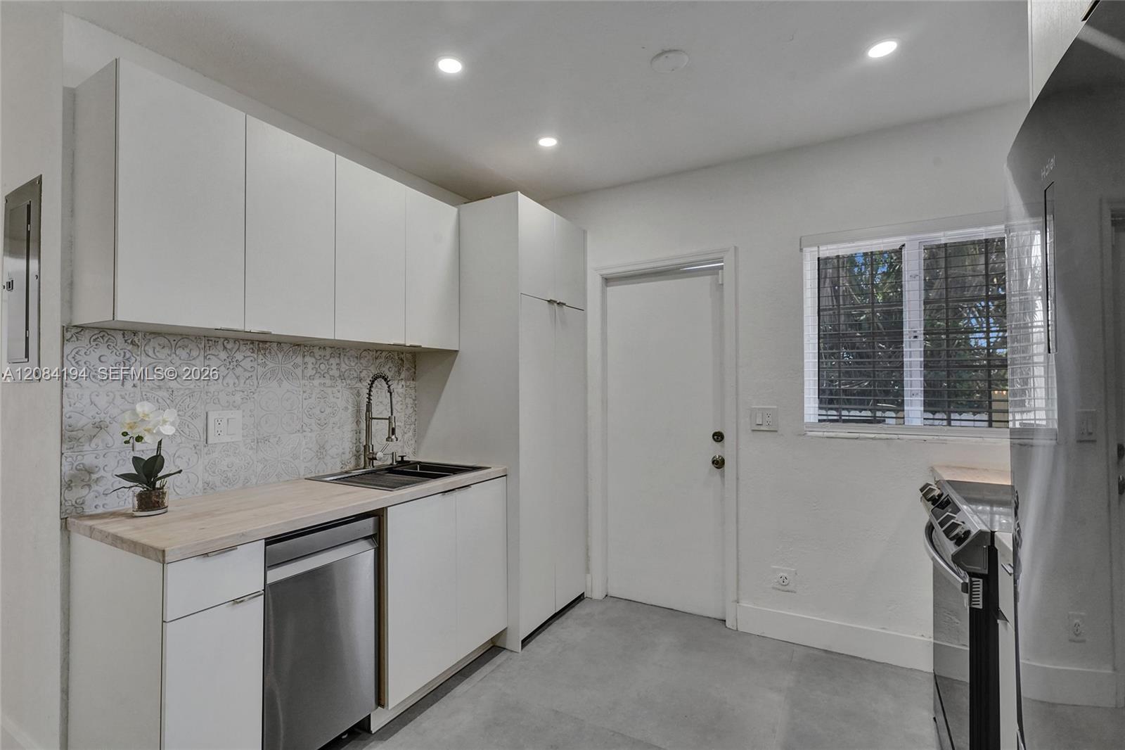 7520 NE 3rd Ave # A, Miami FL 33138 photo 2