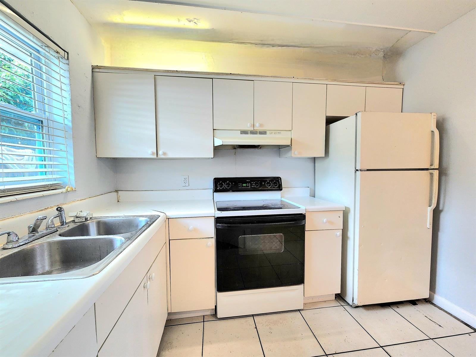 215 SW 1ST Court # 2, Pompano Beach FL 33060 photo 2