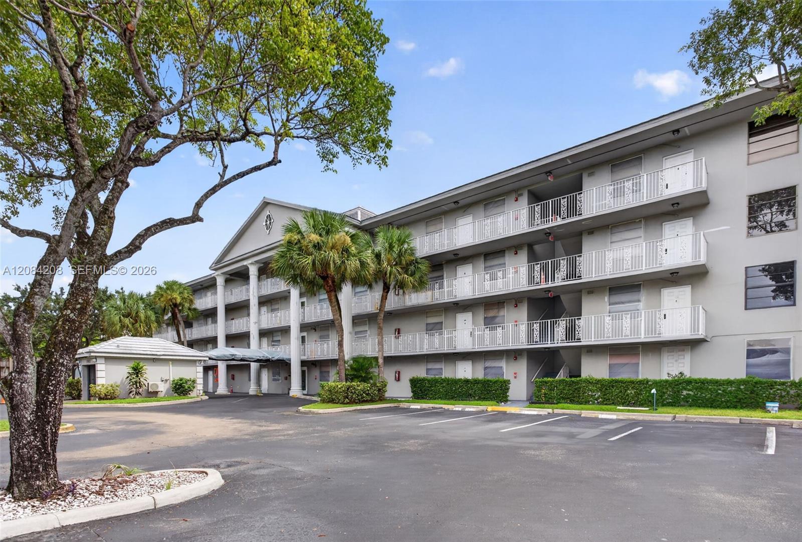 1502 Whitehall Dr # 305, Davie FL 33324