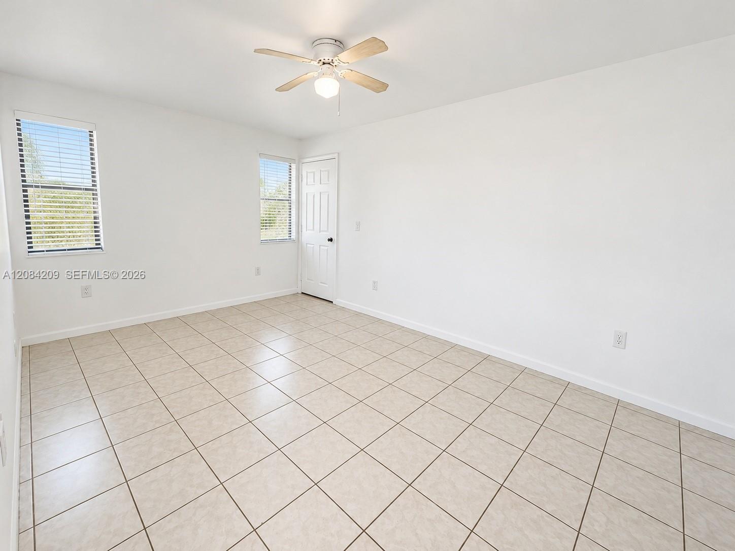 Miami, FL 33165 photo 3