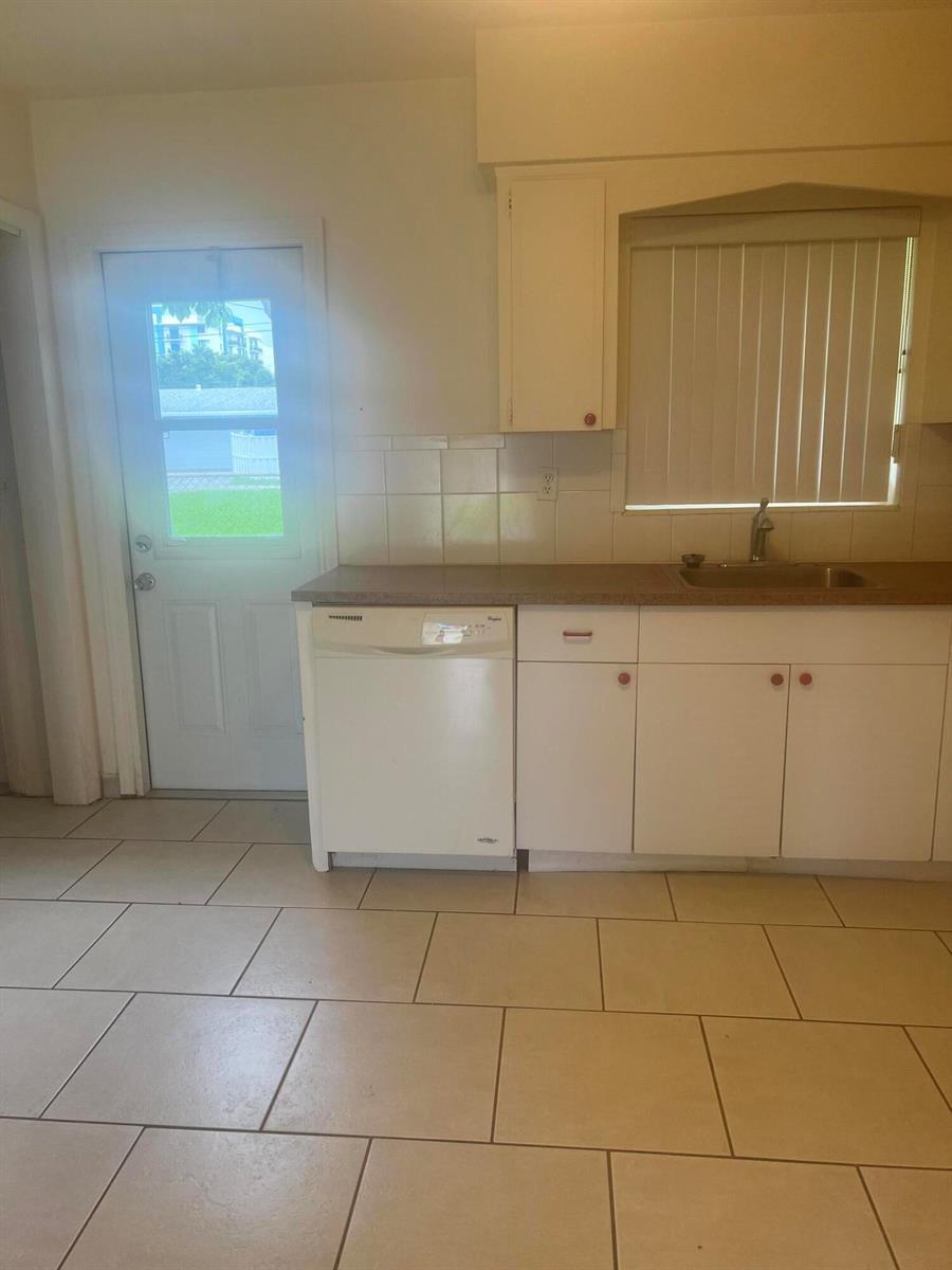 220 NE 1st Street # 2, Dania Beach FL 33004 photo 4