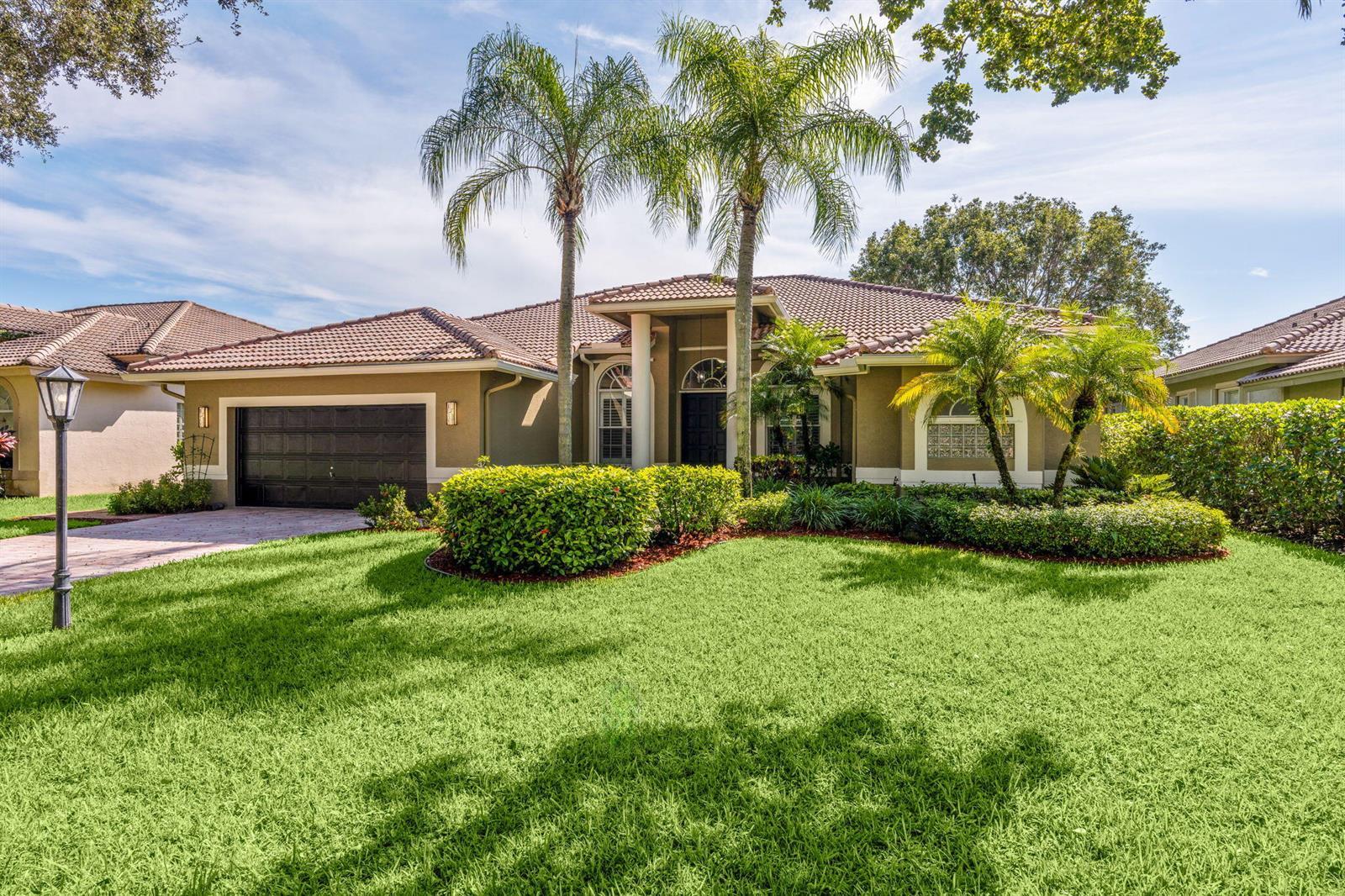 4933 CHARDONNAY Drive, Coral Springs FL 33067 photo 2