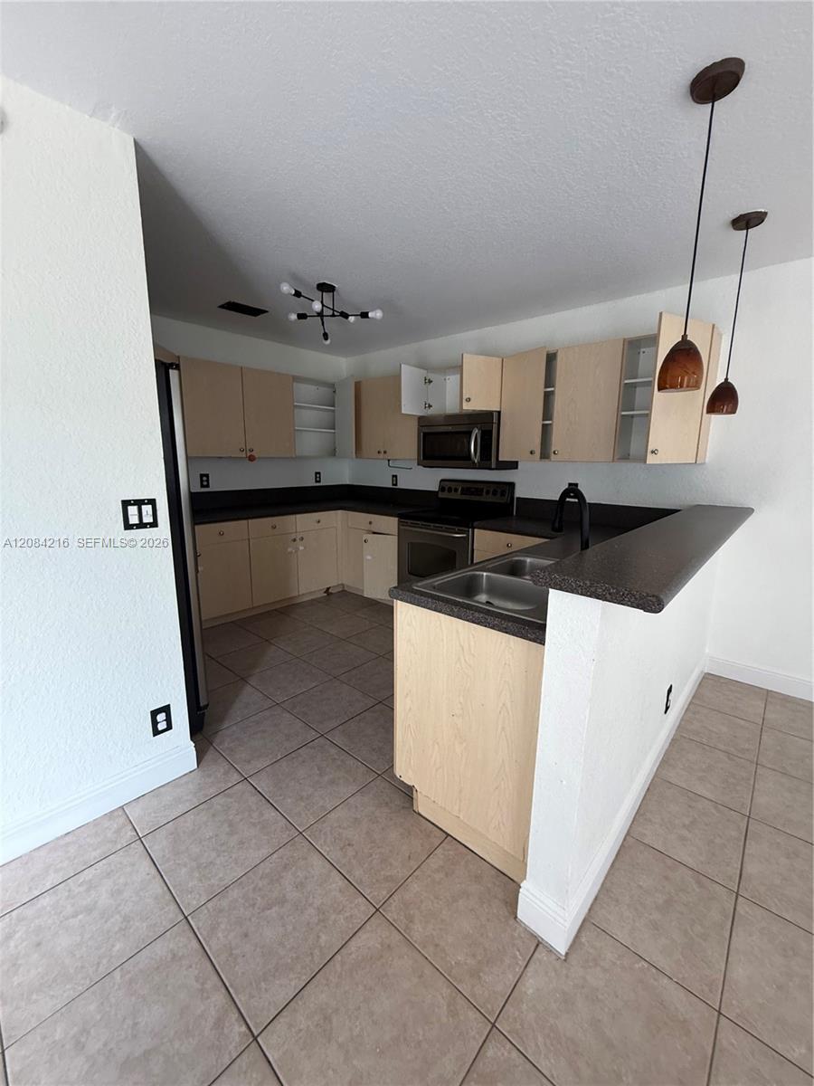 6714 NW 39th Ln # 0, Lauderhill FL 33319 photo 4