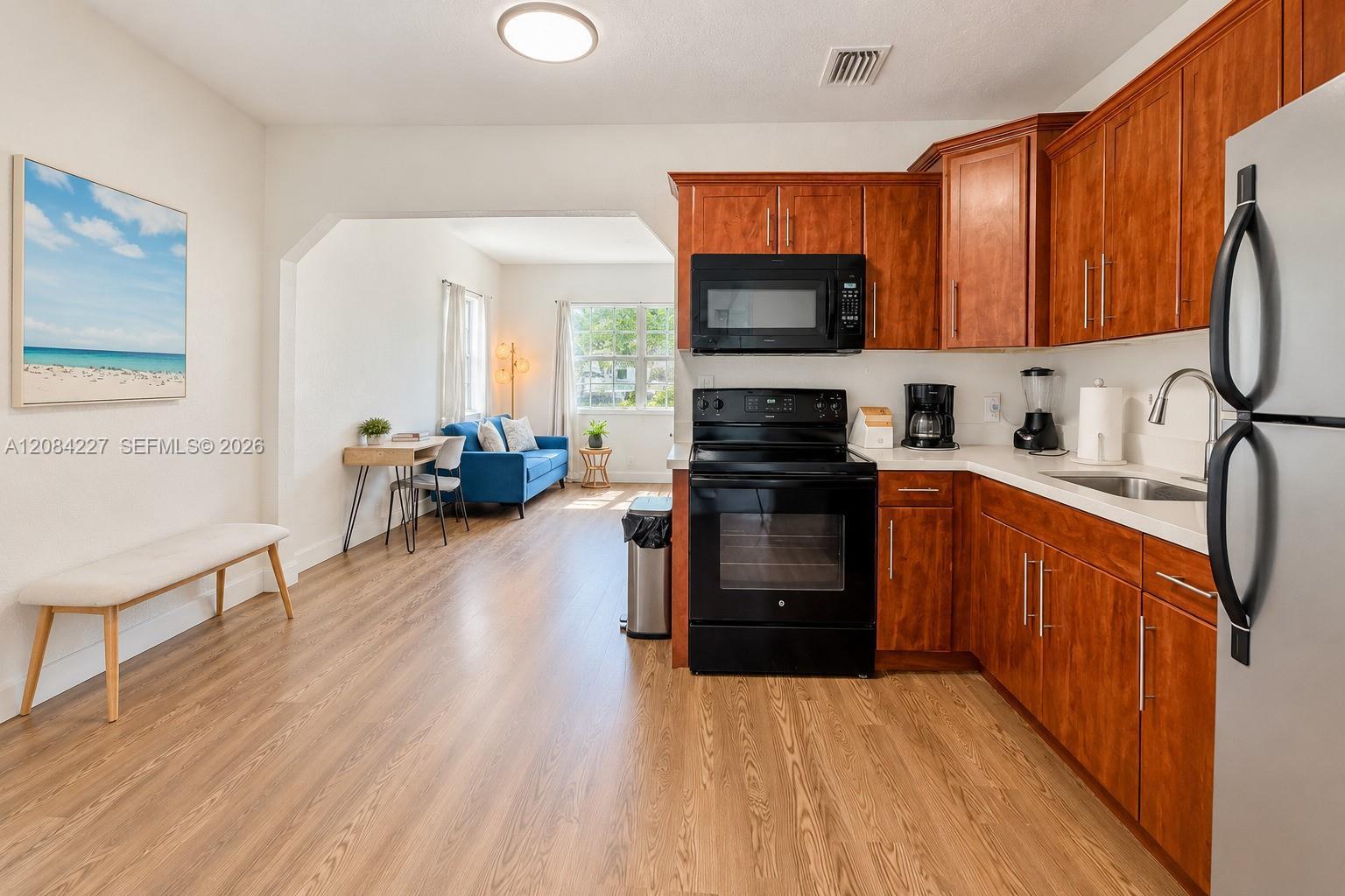2740 Dewey St, Hollywood FL 33020 photo 3