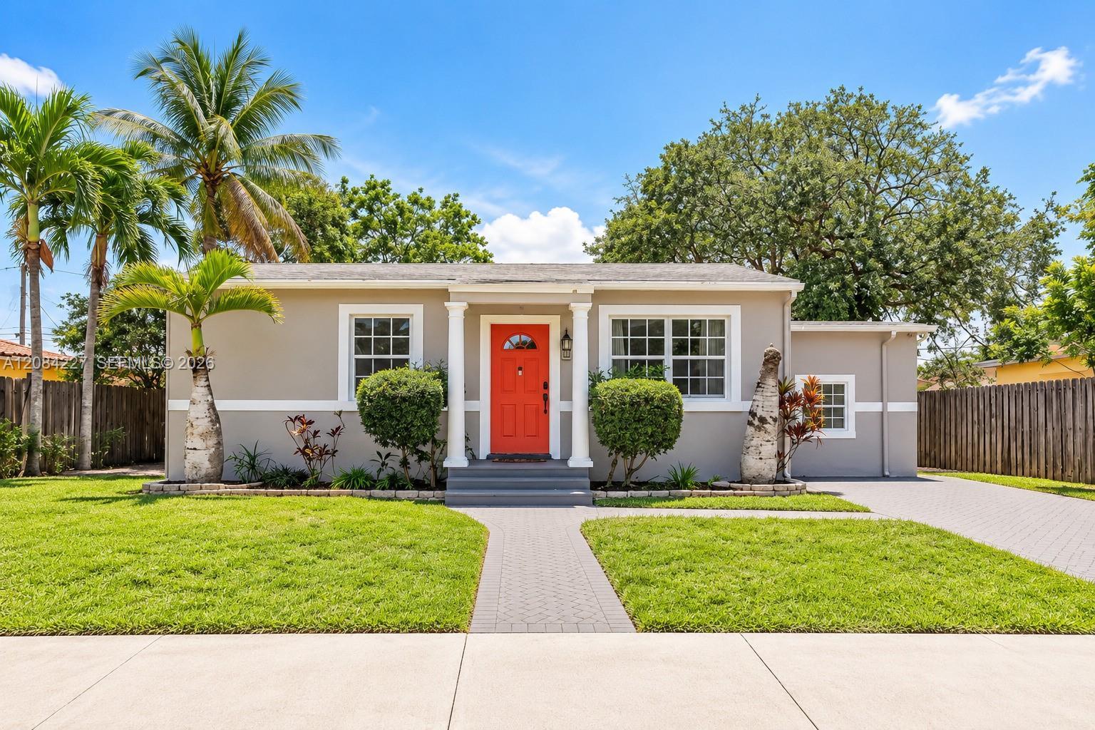 2740 Dewey St, Hollywood FL 33020