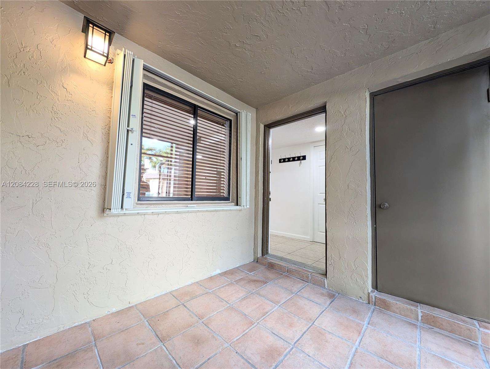 310 Lakeview Dr # 105, Weston FL 33326 photo 5