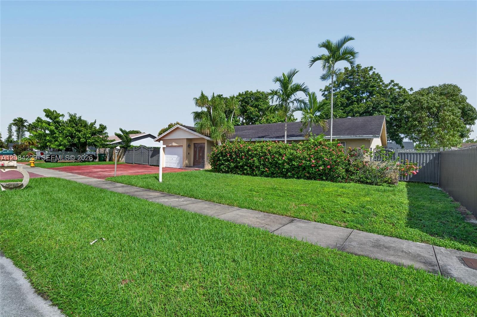 13217 SW 44th Ln, Miami FL 33175 photo 2