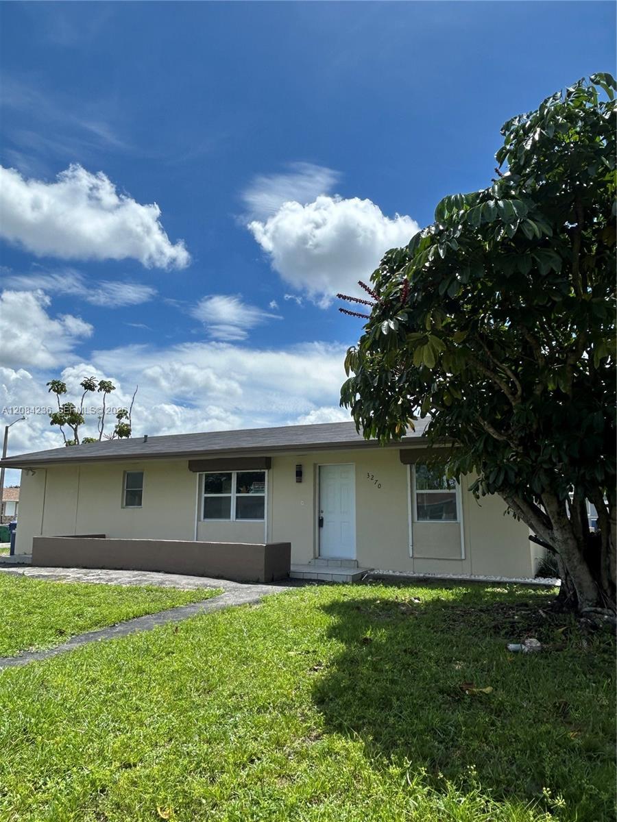 3270 NW 196th Ln, Miami Gardens FL 33056 photo 2