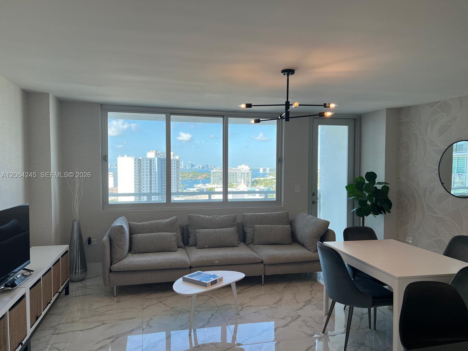 7135 Collins Ave # 1533, Miami Beach FL 33141 photo 2