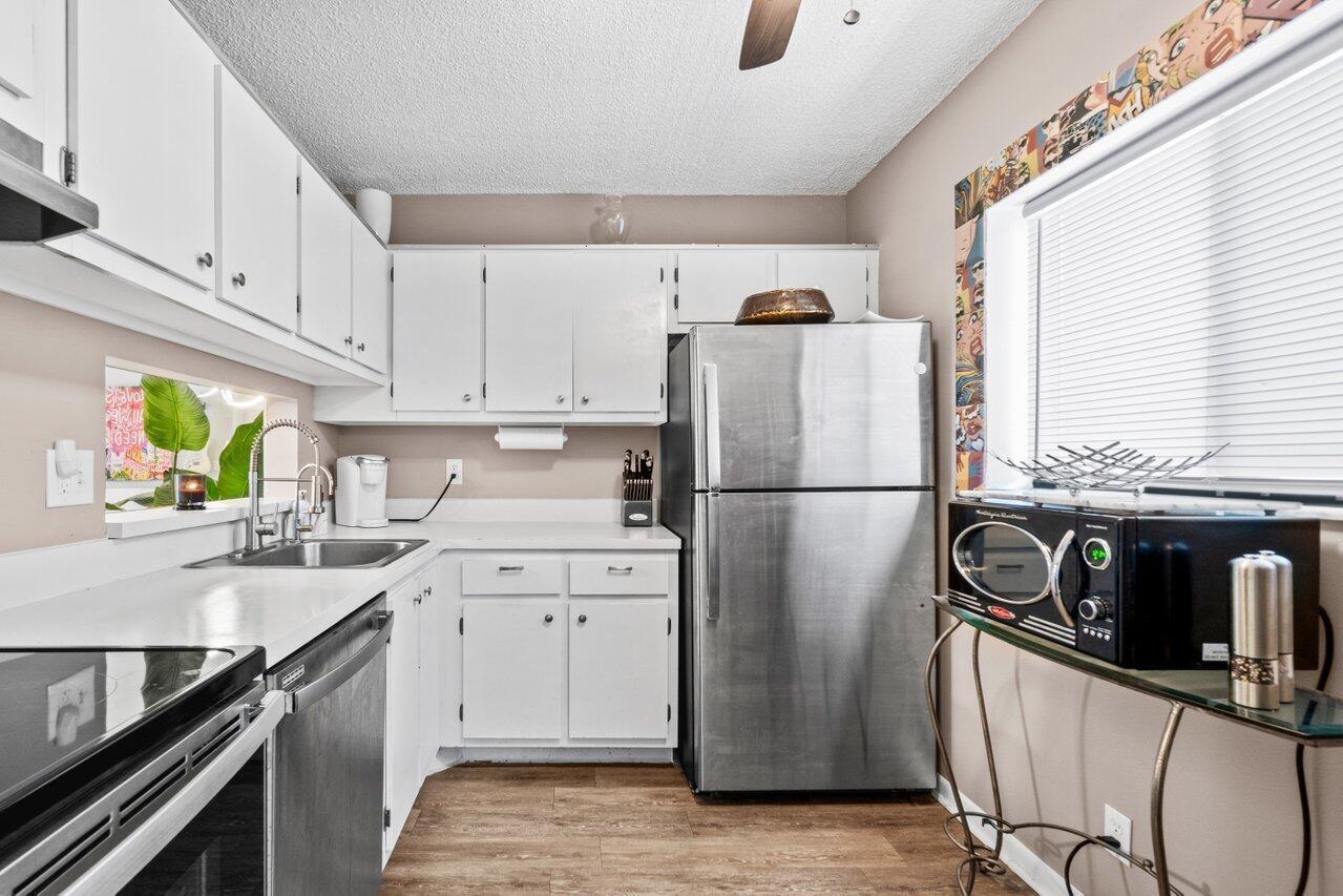 5100 Las Verdes Circle # 316, Delray Beach FL 33484 photo 2