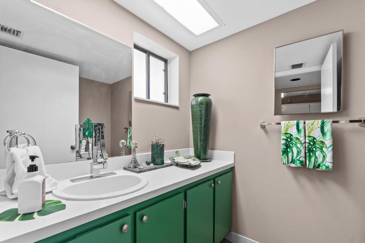 5100 Las Verdes Circle # 316, Delray Beach FL 33484 photo 4