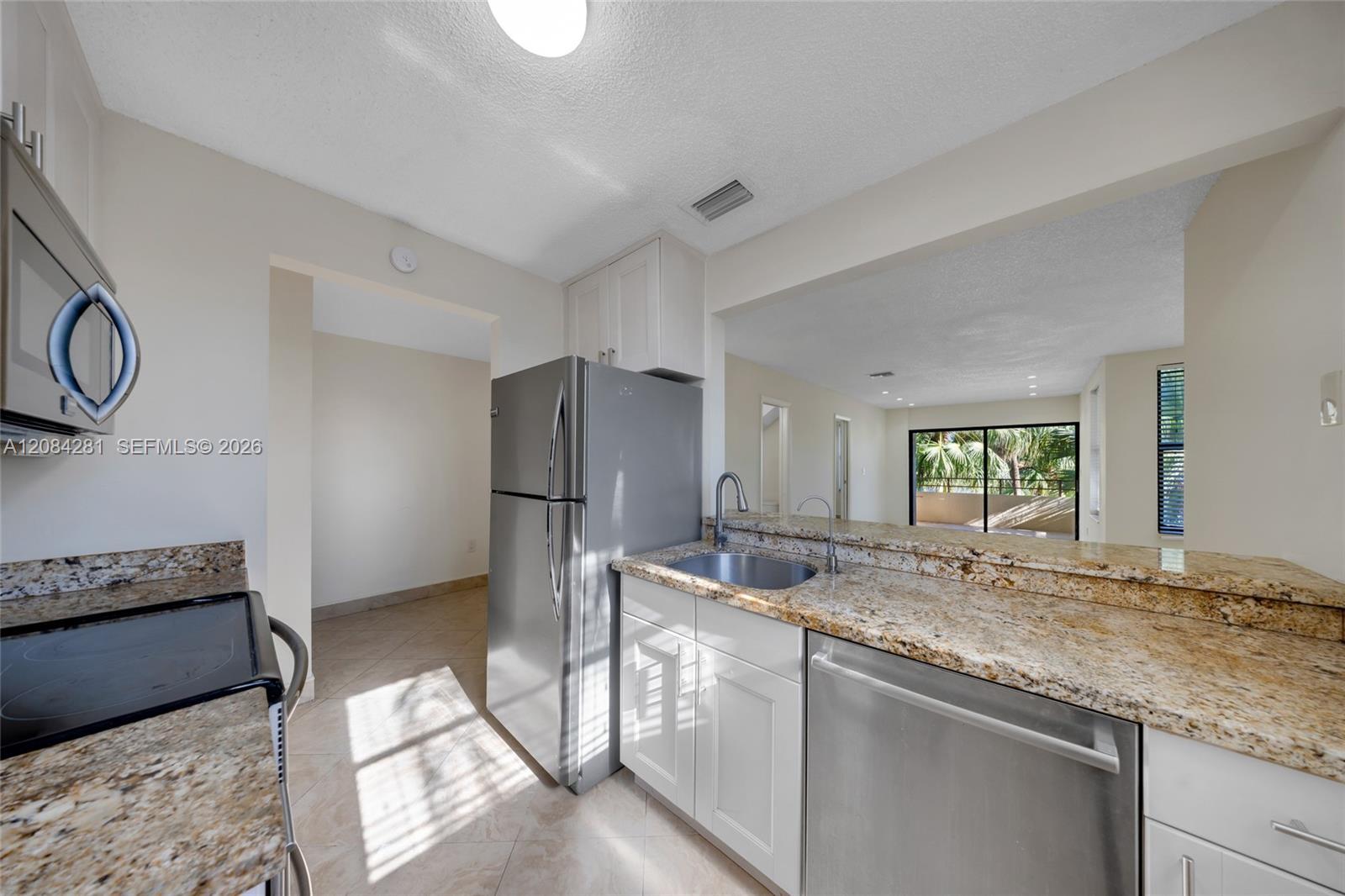 230 Canal St # 202, Miami Springs FL 33166