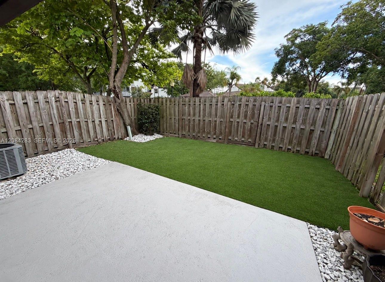 11085 NW 38th Pl, Sunrise FL 33351 photo 2