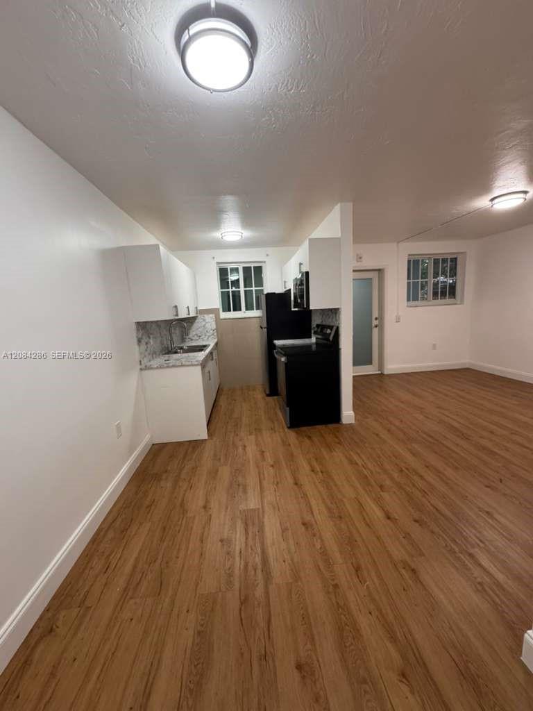 160 NE 55th St # 3, Miami FL 33137 photo 2