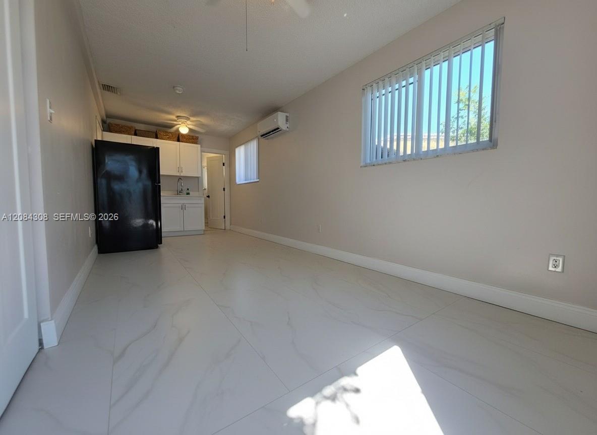 1430 N 68th Ave # B, Hollywood FL 33024 photo 3