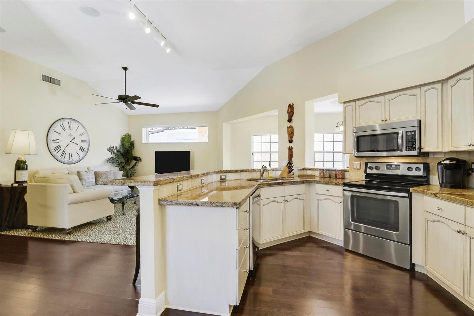 2189 Regents Boulevard, West Palm Beach FL 33409 photo 5