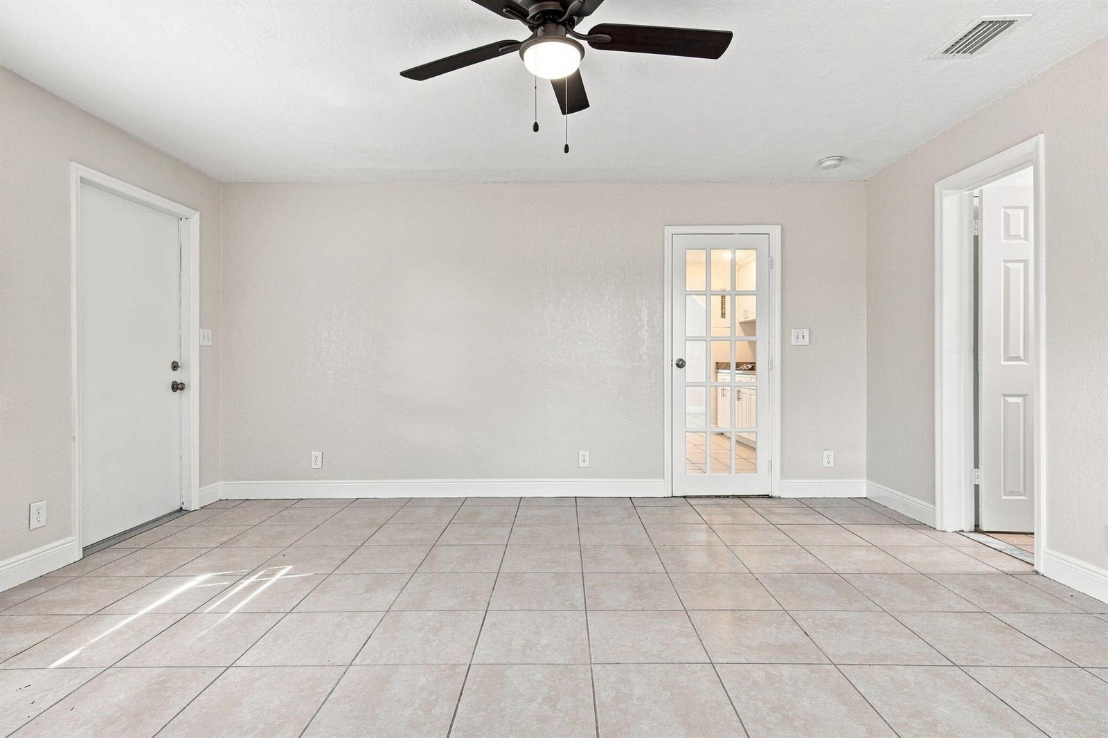 1472 NE 25TH Court, Pompano Beach FL 33064 photo 4