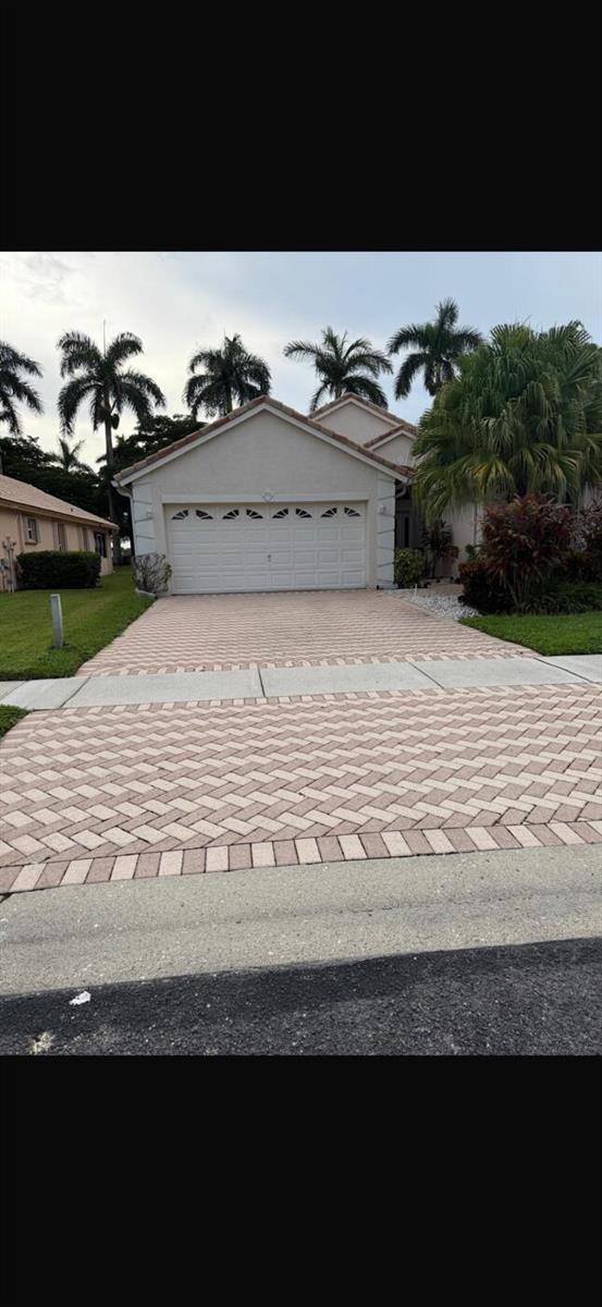 1951 OAK BERRY Circle, Wellington FL 33414 photo 2
