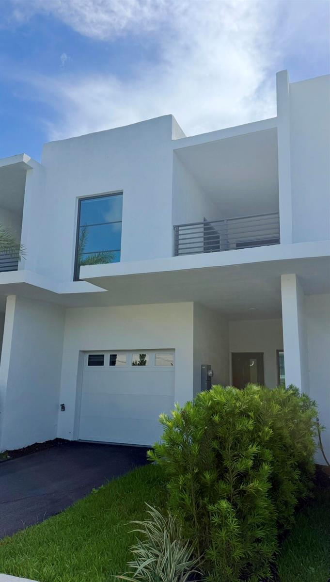 2511 PIERCE Street # 3, Hollywood FL 33020 photo 2