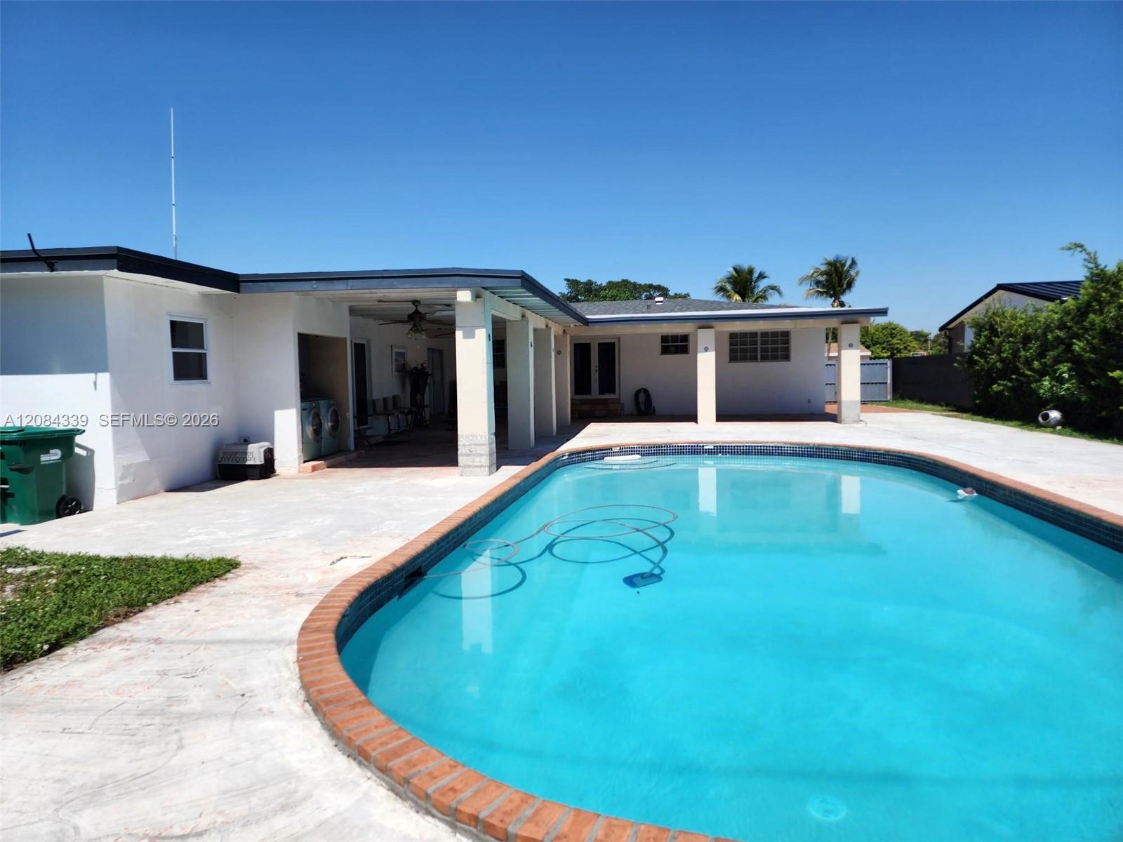 8240 SW 38th St, Miami FL 33155 photo 3