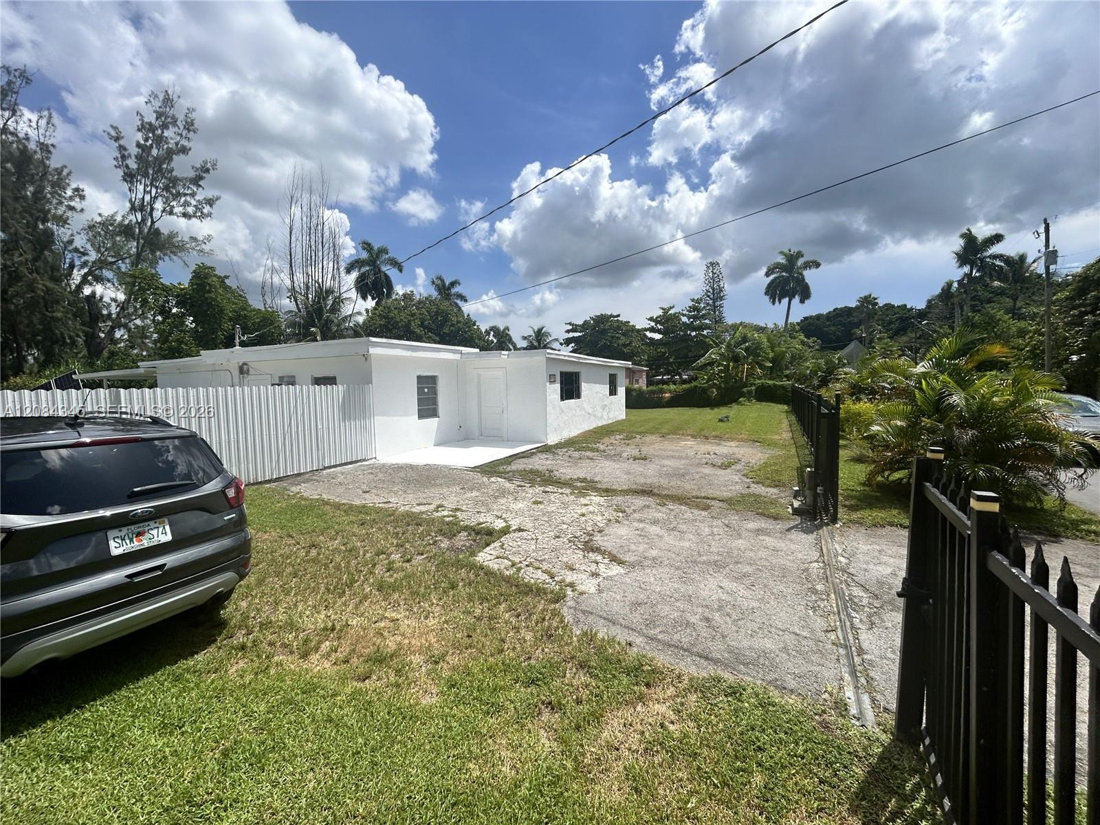 1843 NW 107th St, Miami FL 33167 photo 5