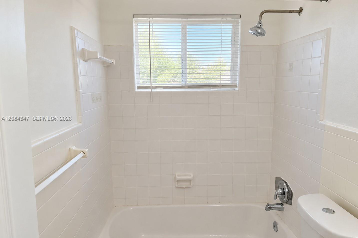 300 SE 9th Ct # 4, Hallandale Beach FL 33009 photo 4