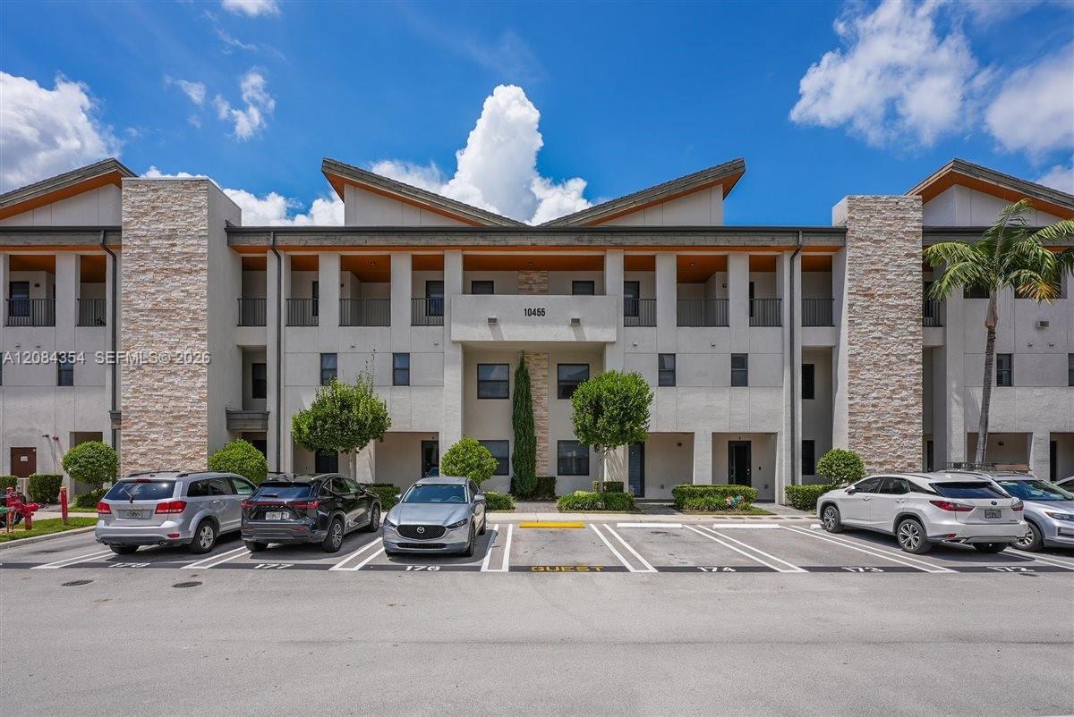 10455 NW 82nd St # 10, Doral FL 33178 photo 2