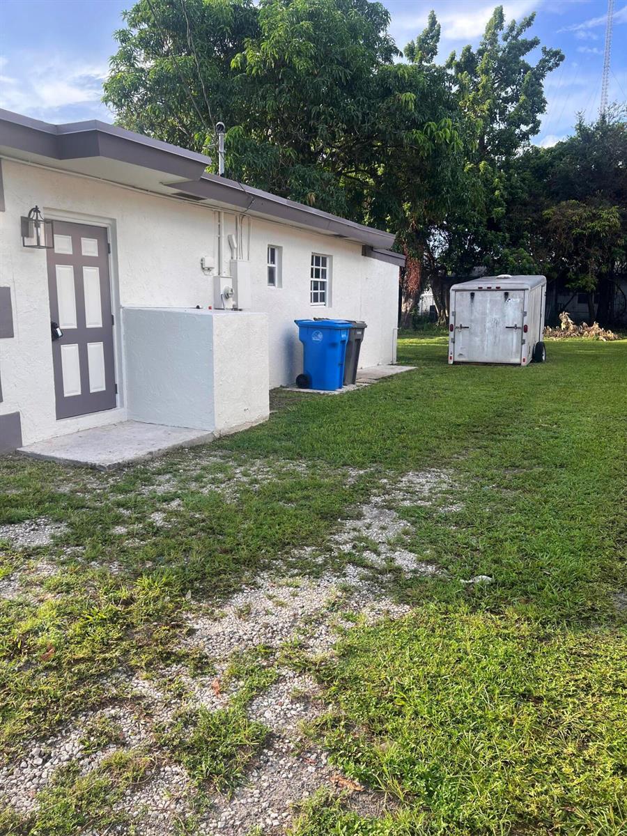 5012 SW 22ND Street, West Park FL 33023 photo 2