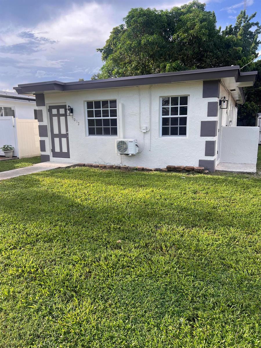 5012 SW 22ND Street, West Park FL 33023 photo 3