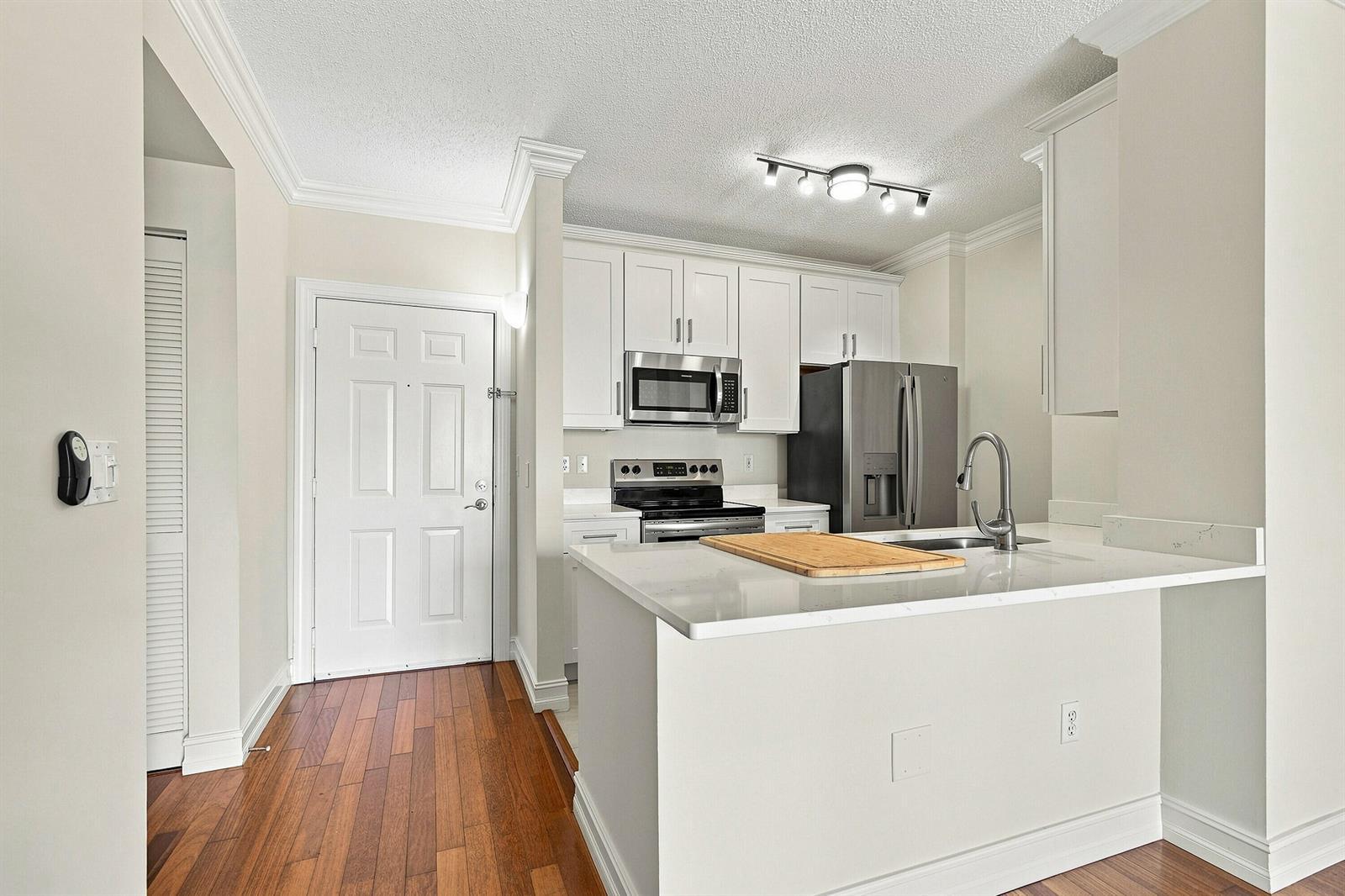 780 S Sapodilla Avenue # 412, West Palm Beach FL 33401 photo 3