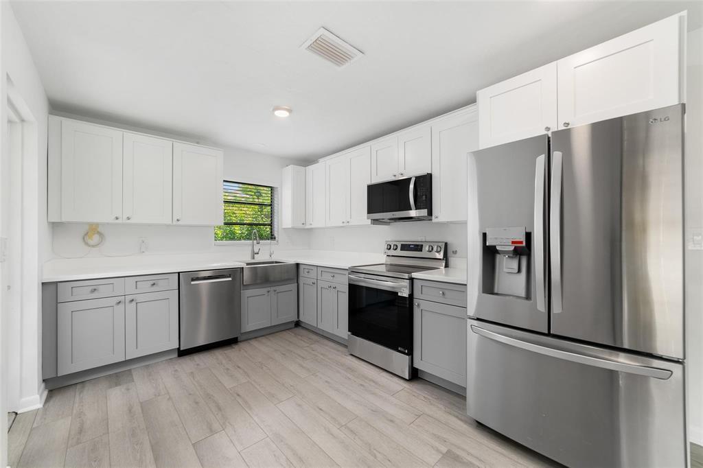 1273 NE 37TH Street, Oakland Park FL 33334 photo 2
