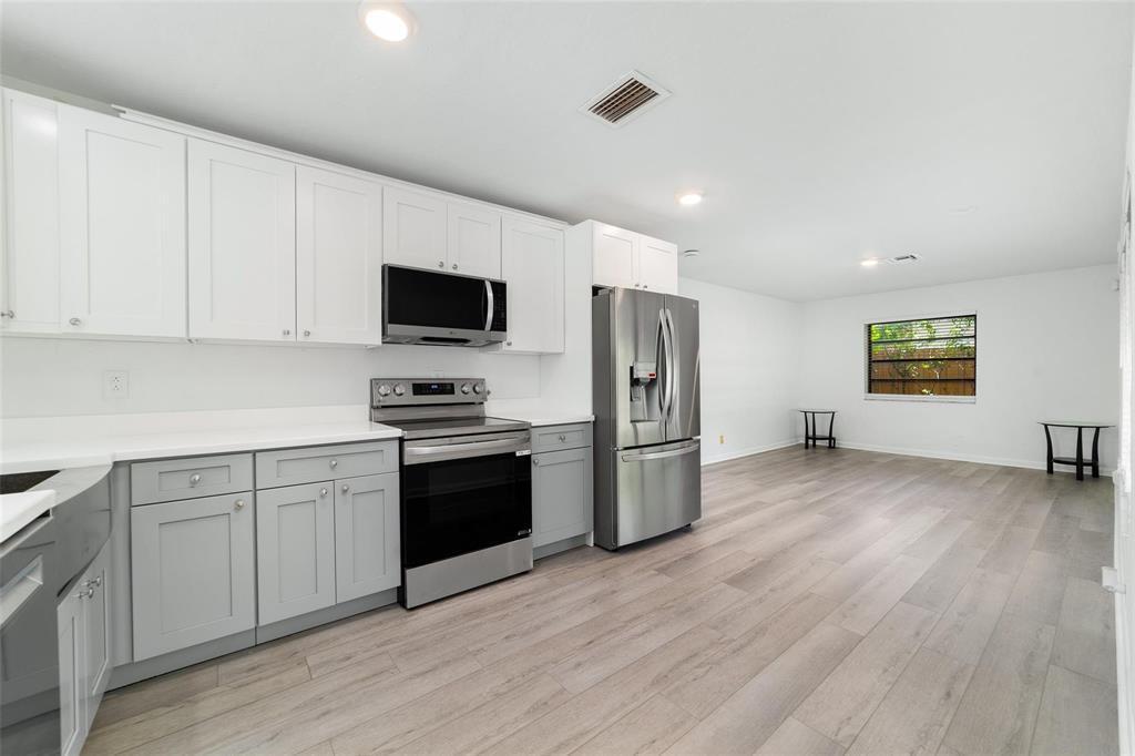 1273 NE 37TH Street, Oakland Park FL 33334 photo 4