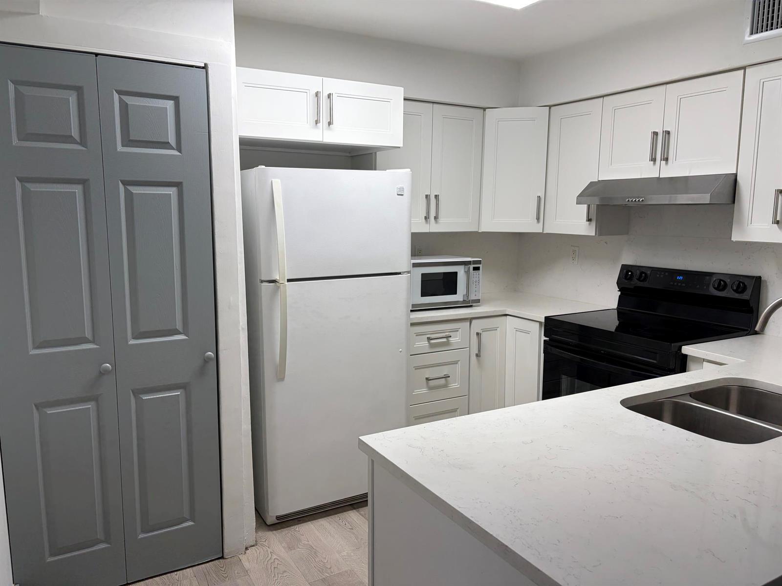 10292 NW 9th Street Circle # 103, Miami FL 33172 photo 3