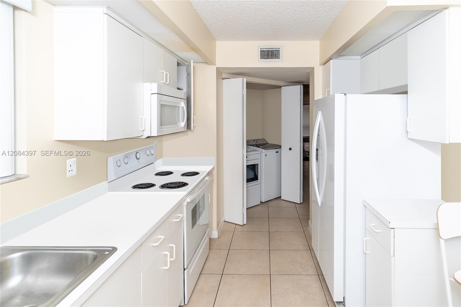 2220 SE 27th Dr # B, Homestead FL 33035 photo 3