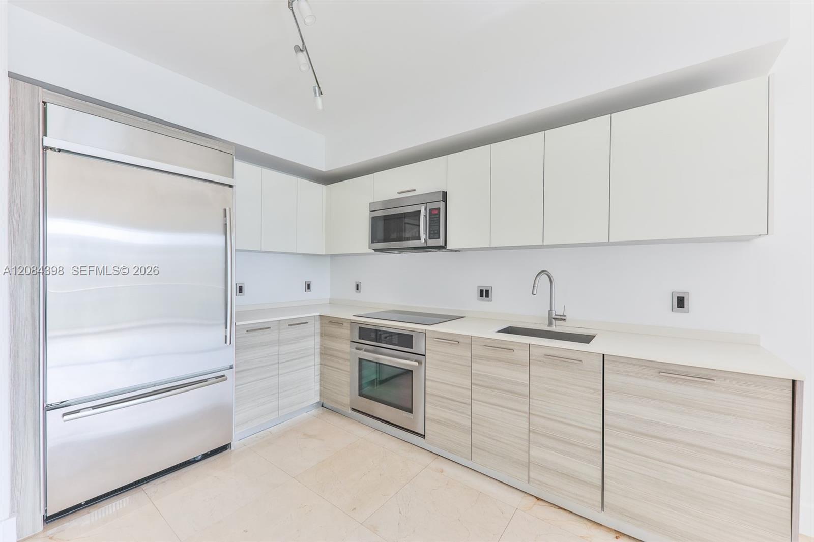 1300 Brickell Bay Dr # 1206, Miami FL 33131 photo 4